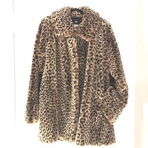 Faux-fur leopard Planet swing coat